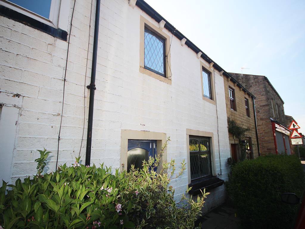 3 bedroom mid terrace house To Let in Barrowford - Main Image